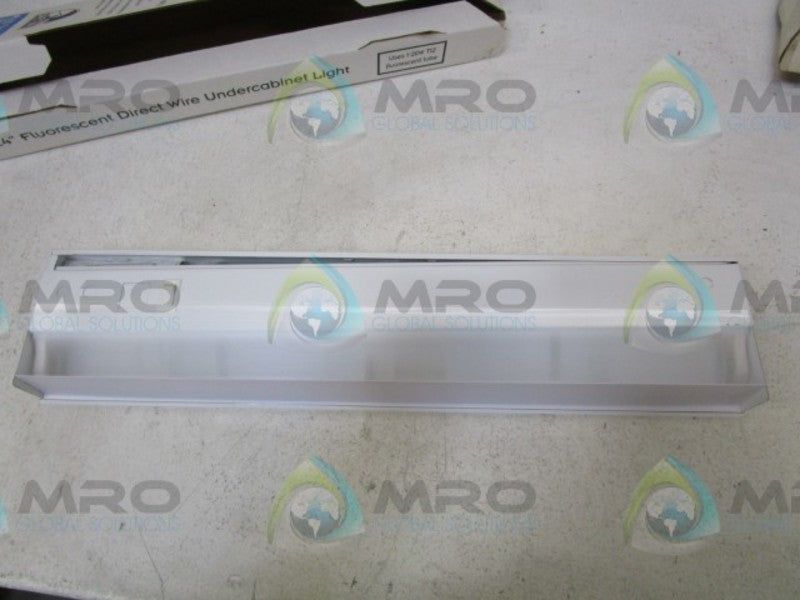 LITHONIA 2UC 17 0P 120 ACNS SWR M6 LIGHT FIXTURE  NSMP