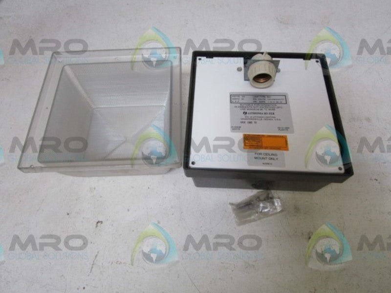 LITHONIA VR3C 100S TB LIGHT FIXTURE  NSNP