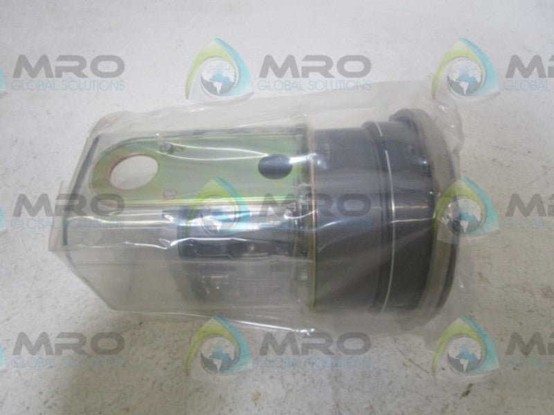 DWYER 3020C PRESSURE GAUGE 0-15" WC  NSMP