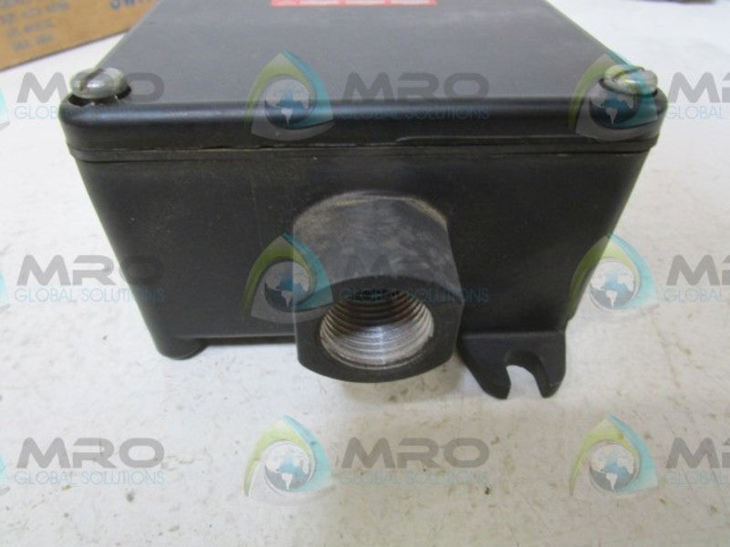 BARKSDALE B1T-A180SS PRESSURE SWITCH  NSMP