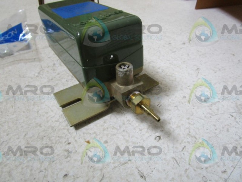 JOHNSON CONTROLS T-5210-1009 TRANSMITTER  NSMP