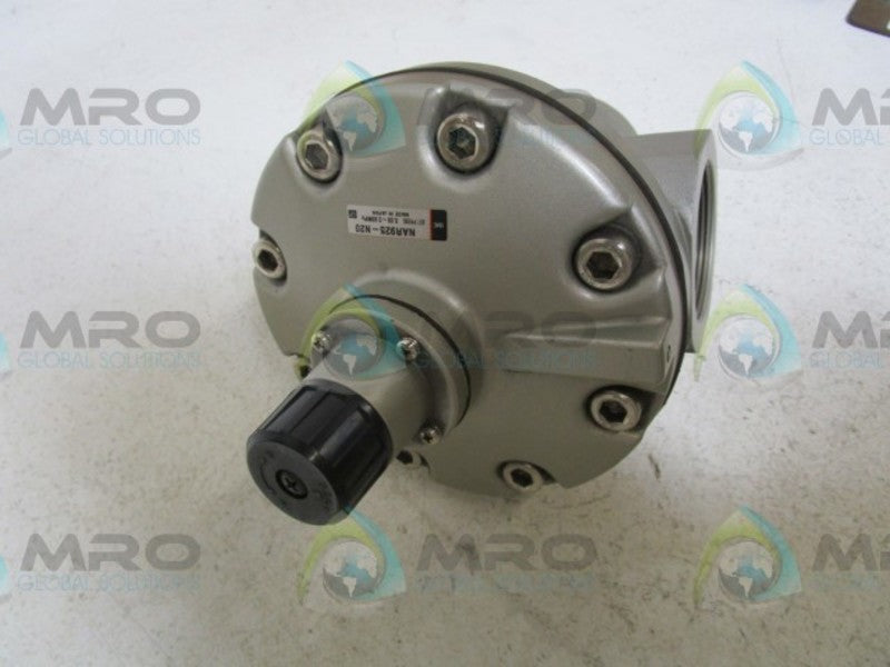SMC NAR925-N20 PNEUMATIC REGULATOR  NSNP