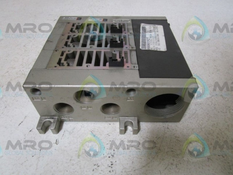 SMC NVV5FS3-01T-031-03T MANIFOLD  UNMP