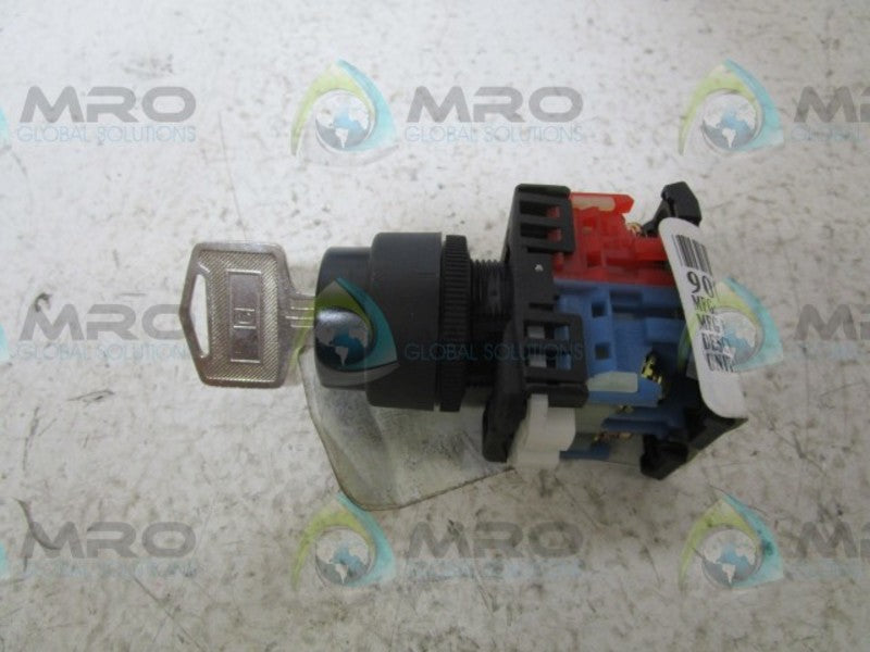 FUJI ELECTRIC AR22JR-2D11C KEY OPERATOR SELECTOR SWITCH  NSNP