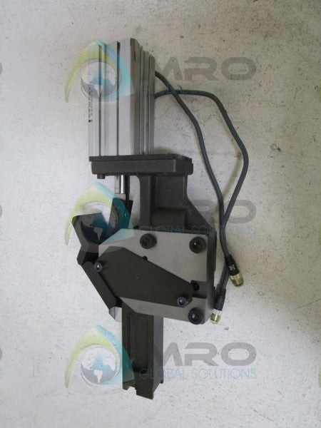 PARKER CKU-10S6-5065B-YF2-03B0135 CAM CLAMP  NSNP
