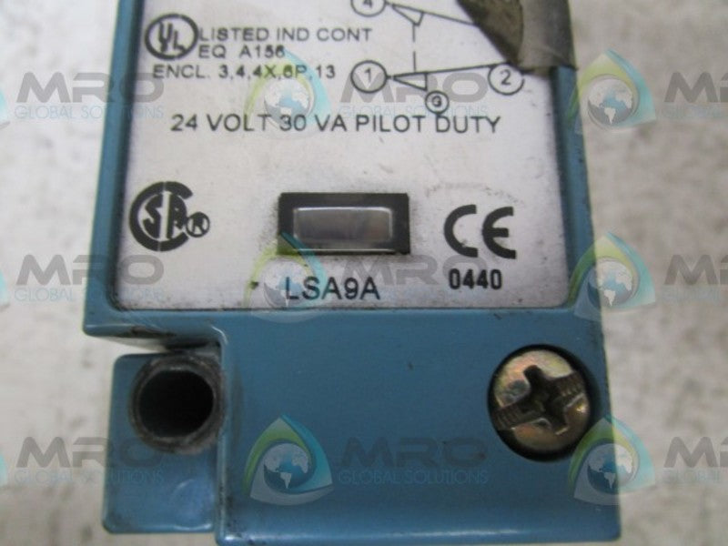 MICRO SWITCH LSA9A LIMIT SWITCH  UNMP