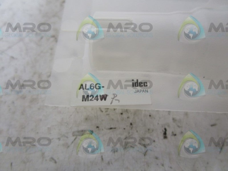 LOT OF 2 IDEC AL6G-M24R PUSH BUTTON NSMP