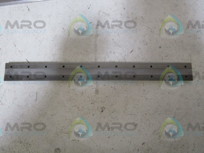 LOT OF 2 MISUM SAWL16-430 LINEAR RAIL NSNP
