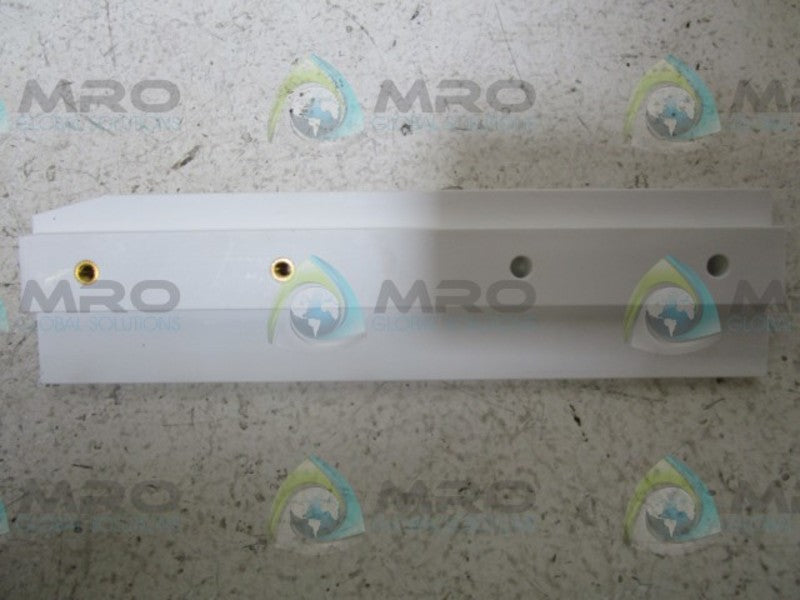 LOT OF 2 BRACKET  A2/1 NSNP