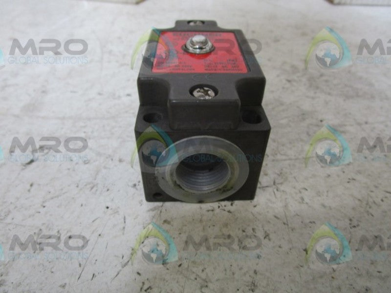 EUCHNER NZ1VZ-538EL110-M SAFETY SWITCH (AS PICTURED)  NSMP