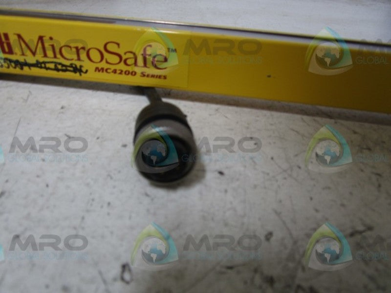 STI MC4220XE LIGHT CURTAIN TRANSMITTER  UNMP