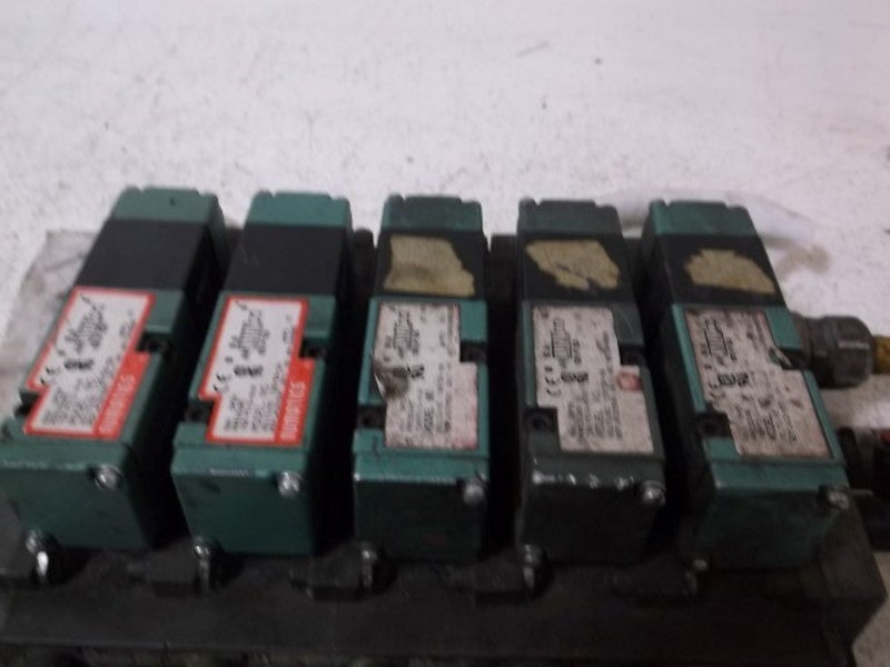 LOT OF 5 NUMATICS 0814SA400K W/ BASE SOLENOID VALVE  UNMP