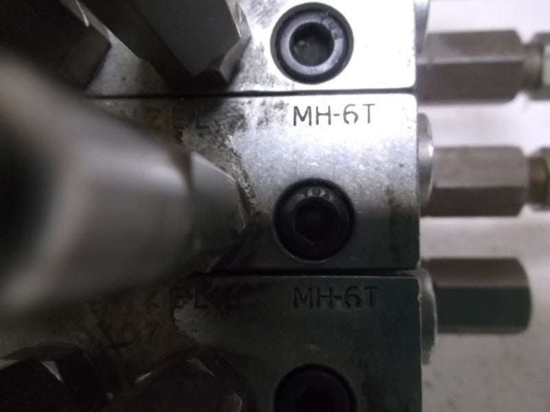 LOT OF 5 GRACO MH-6T VALVE W/MH-9T BASE UNMP