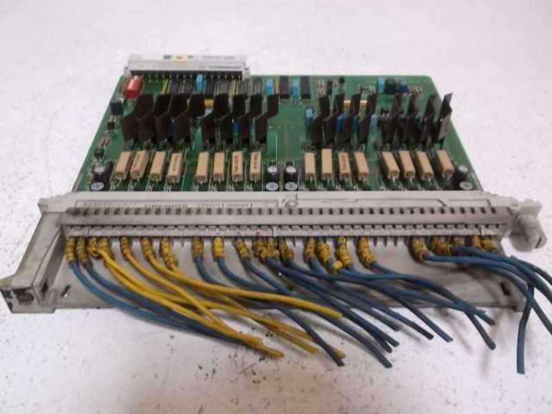 SIEMENS SIMATIC 6ES5 454-4UA12 OUTPUT MODULE C79040-A312-C28-02-87  UNMP