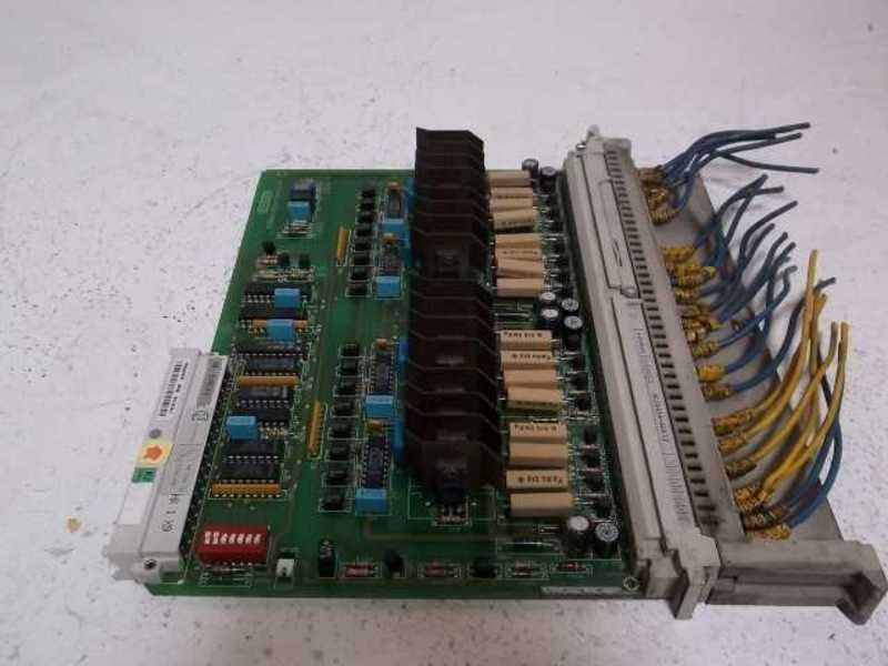 SIEMENS SIMATIC 6ES5 454-4UA12 OUTPUT MODULE C79040-A312-C28-02-87  UNMP