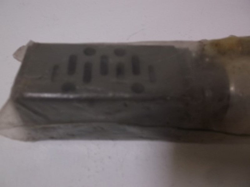 NUMATICS I12RS100OP PNEUMATIC REPLACEMENT REGULATOR  NSNP IN A BAG