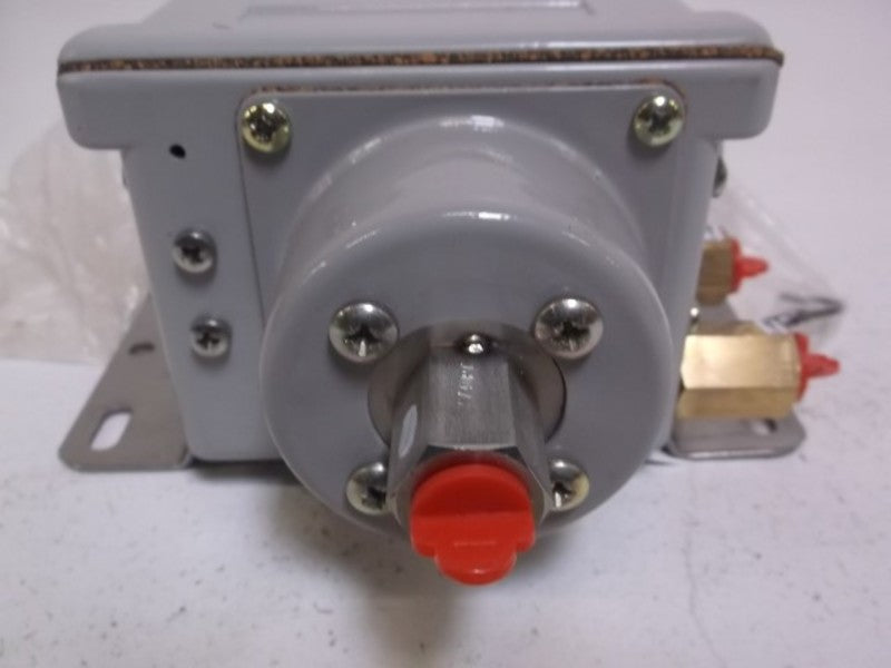 DELTA W201F2G5WLF PRESSURE SWITCH  NSNP