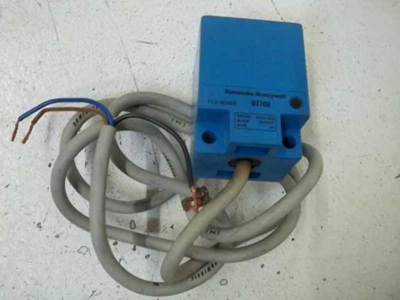 YAMATAKE-HONEYWELL FL2-20A6S PROXIMITY SWITCH  UNMP