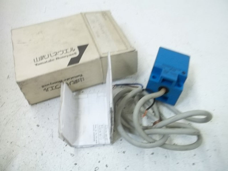 YAMATAKE-HONEYWELL FL2-20A6S PROXIMITY SWITCH  UNMP