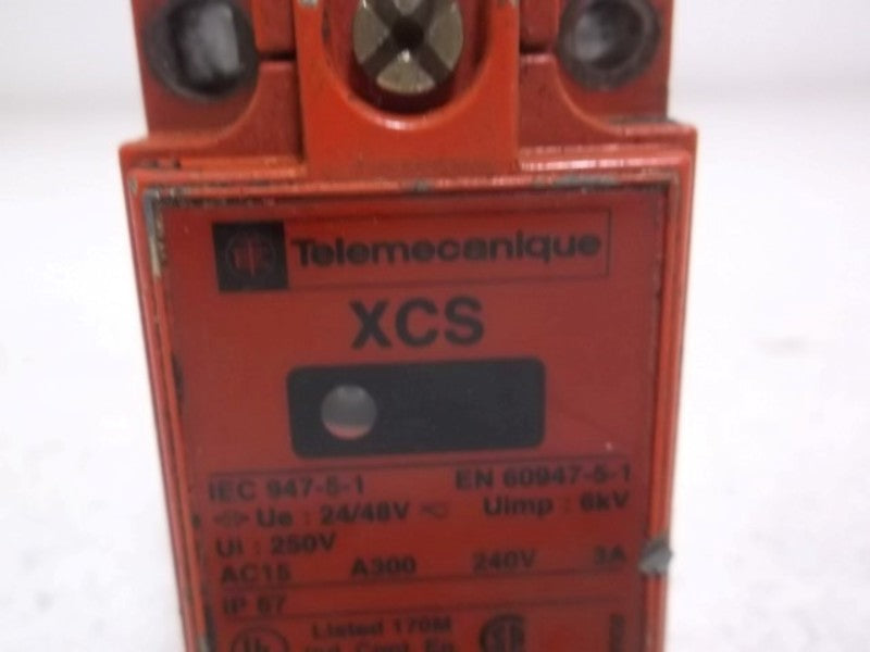 TELEMECANIQUE XCS-A513 SAFETY INTERLOCK  UNMP