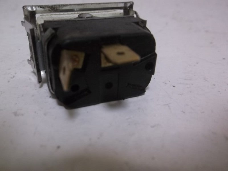 LOT OF 6 0821-1313 O821-1313 SWITCH 15AMP NSNP
