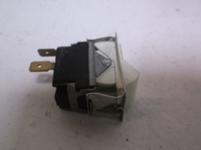 LOT OF 6 0821-1313 O821-1313 SWITCH 15AMP NSNP