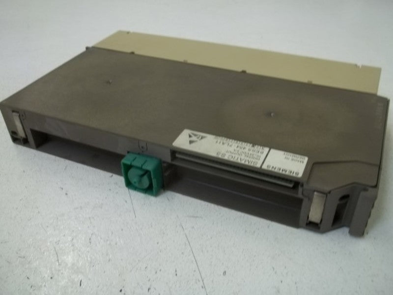 SIEMENS SIMATIC S5 6ES5454-7LA11 OUTPUT MODULE (AS PICTURED)  UNMP