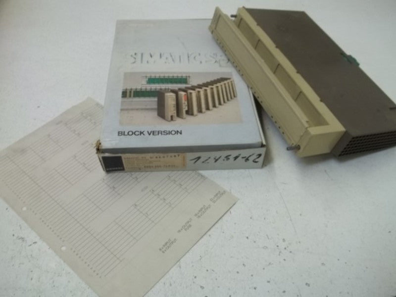 SIEMENS SIMATIC S5 6ES5454-7LA11 OUTPUT MODULE (AS PICTURED)  UNMP