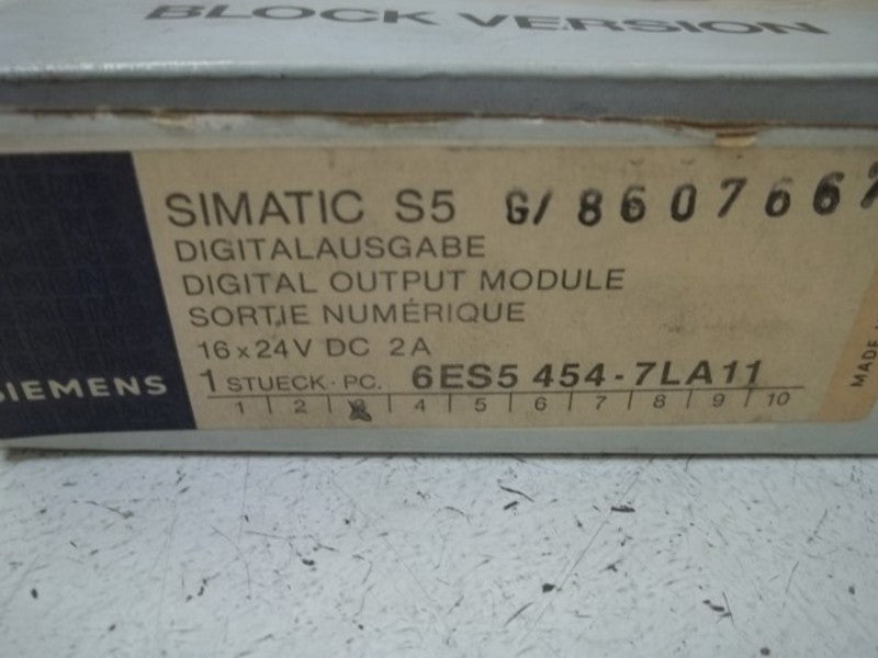 SIEMENS SIMATIC S5 6ES5454-7LA11 OUTPUT MODULE (AS PICTURED)  UNMP