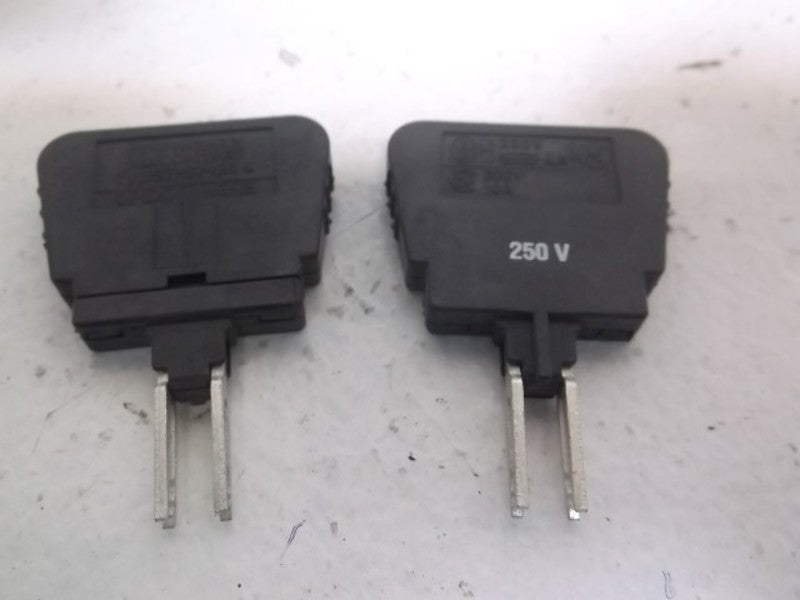 LOT OF 50 PHOENIX ST-SILA250-UK4 PLUG W/INDICATOR LIGHT  NSMP