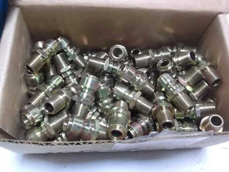 LOT OF 100 SNAP-TITE PEAN4-2M COUPLING NSMP