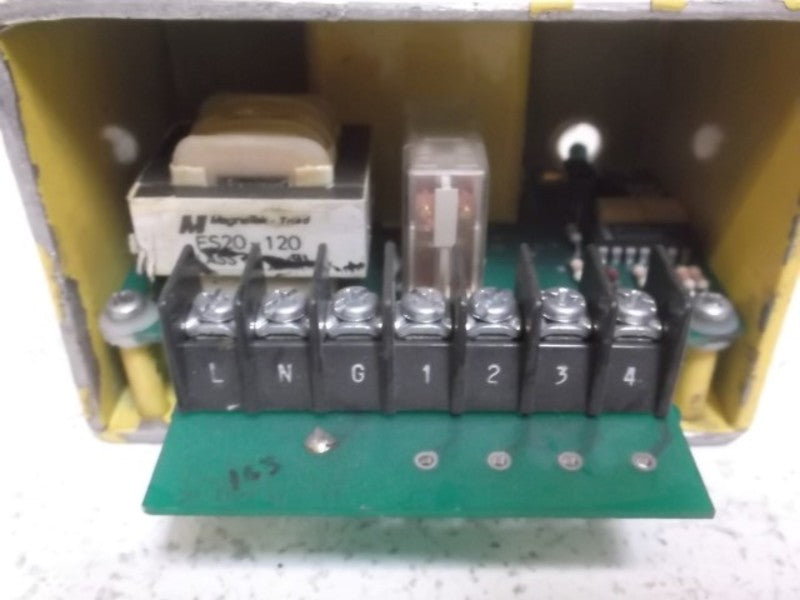 TRIAD LT-101-2P-1 CONTROL SENSOR  UNMP