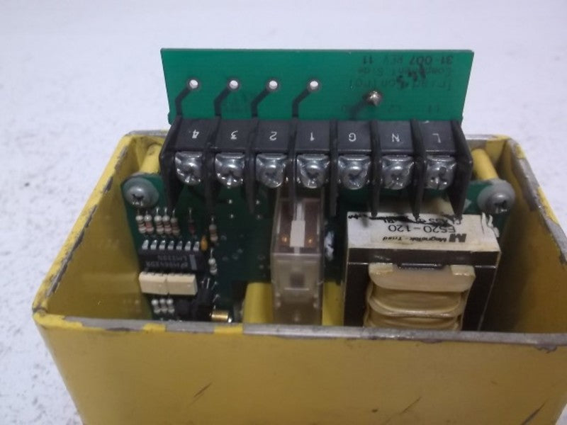 TRIAD LT-101-2P-1 CONTROL SENSOR  UNMP