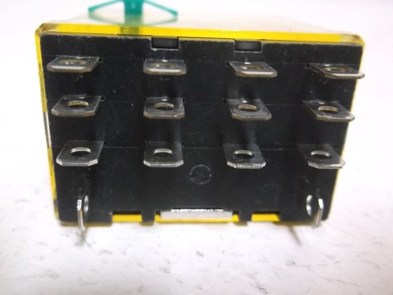 IDEC RH4B-UC RELAY 24VDC  NSMP