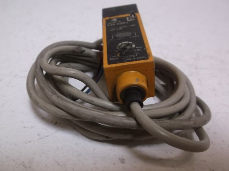 OMRON E3S-R2B4 PHOTOELECTRIC SWITCH  UNMP