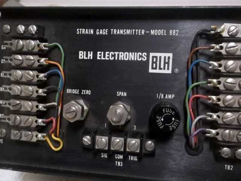 BLH ELECTRONICS 882 STRAIN GAGE TRANSMITTER  UNMP
