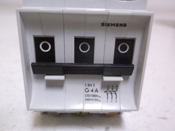 SIEMENS 5SN3304 CIRCUIT BREAKER 4A  NSMP