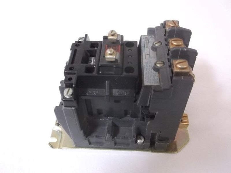 ALLEN BRADLEY 500L-A0D93 SER. B CONTACTOR  UNMP