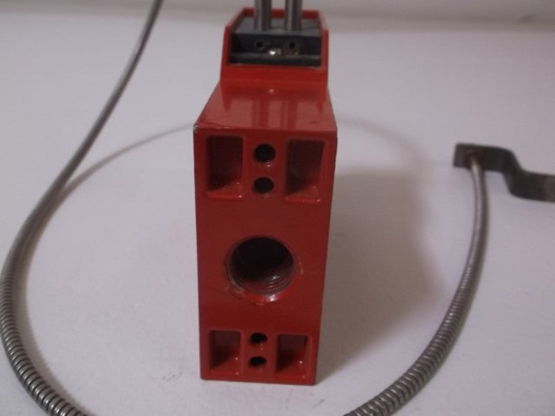 NAMCO EP140-12001 PHOTOCELL 120VAC  UNMP