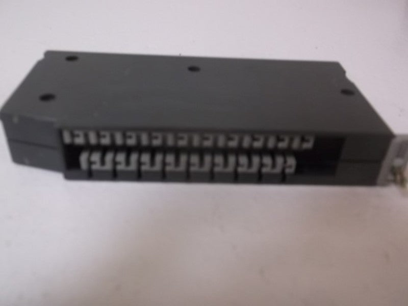 KLOCKNER-MOELLER S-201-VL300 I/O MODULE  UNMP