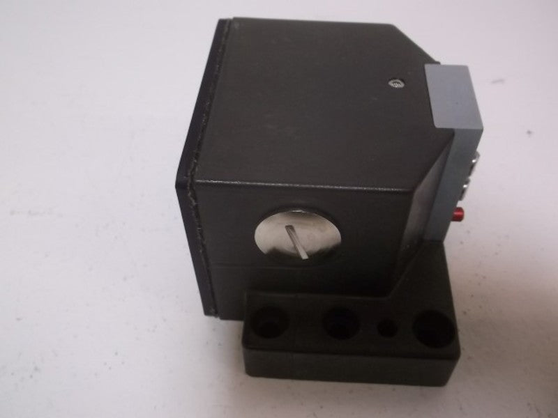 KISSLING 65.B12.702 D RT50-990 REIHENGRENZTASTER (ENCLOSURE ONLY)  NSMP