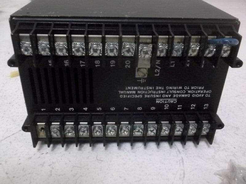 HONEYWELL DC5062-0-1A00-200-00-0111 ULTRA PRO TEMP CONTROLLER  NSMP