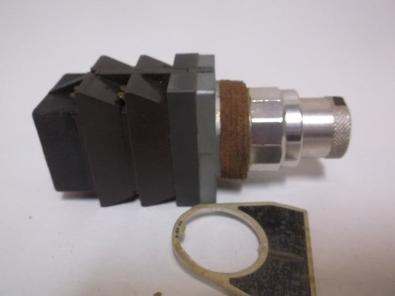 GEMCO 404S5X521 Y 149 PUSHBUTTON  NSMP