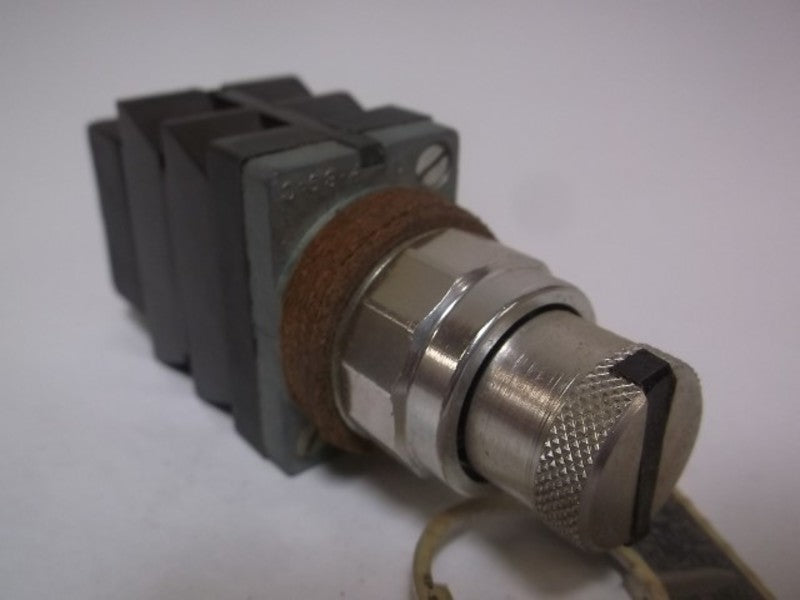 GEMCO 404S5X521 Y 149 PUSHBUTTON  NSMP