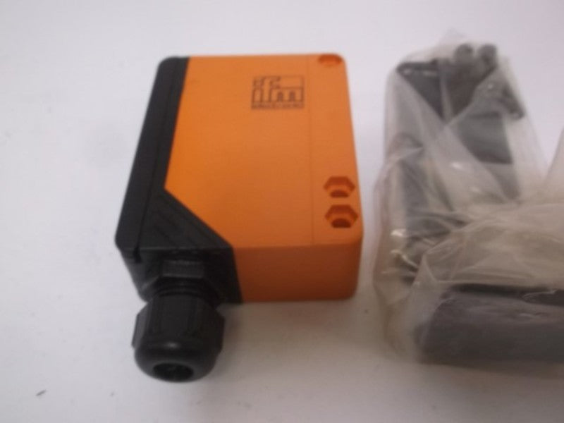 IFM EFECTOR OA0107 RETRO REFLECTIVE SENSOR  NSMP