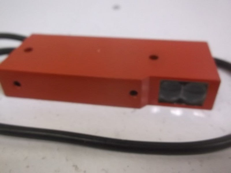 LEUZE ELECTRONIC RK 72/2-200 ENERGETIC LIGHT SCANNER  UNMP