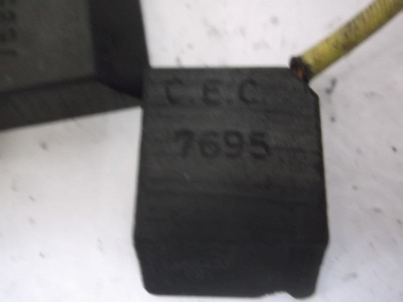 LOT OF 12 CEC 7695 CARBON BRUSHES NSNP