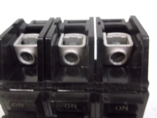 GENERAL ELECTRIC THQC32040 CIRCUIT BREAKER 40A 3P 240VAC  NSNP