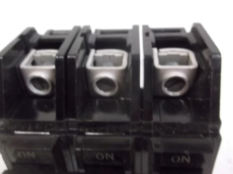 GENERAL ELECTRIC THQC32040 CIRCUIT BREAKER 40A 3P 240VAC  NSNP