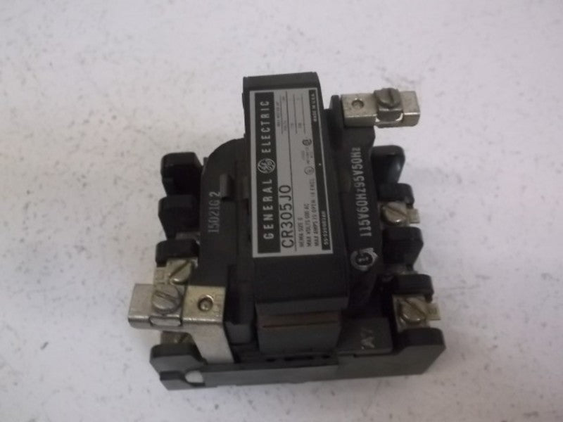 GENERAL ELECTRIC CR305JO CONTACTOR 20A 3 POLE  UNMP